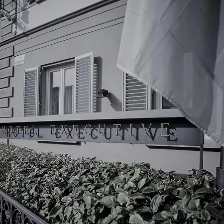 Executive מלון 4*